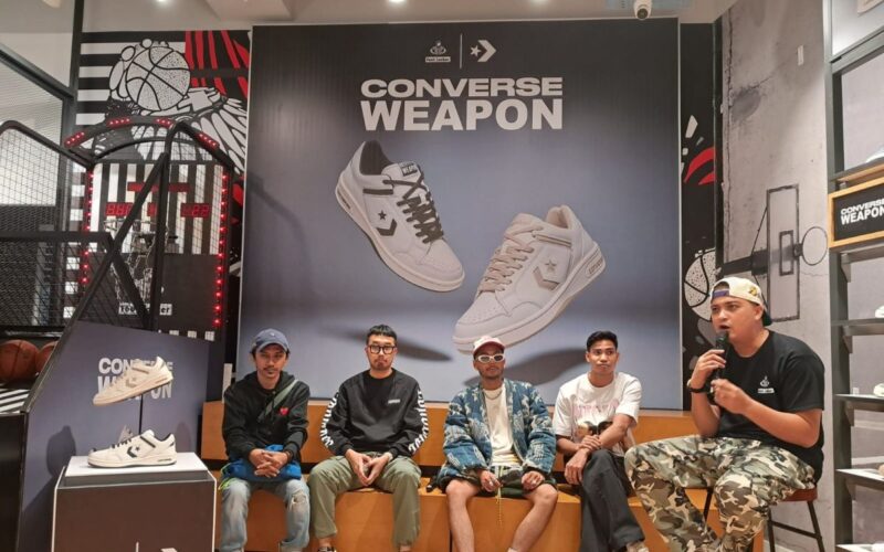 Sambut koleksi The Weapon, Converse & Foot Locker gelar Sneaker Talk