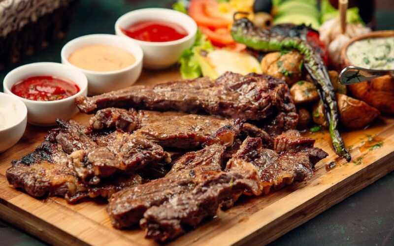 Kiat makan steak agar tetap sehat dan rendah lemak