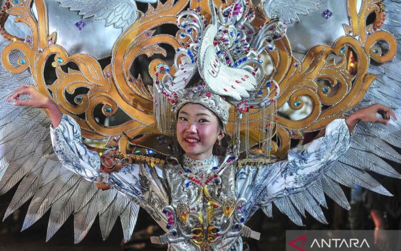 Parade Lenggak Lenggok mewarnai kemeriahan Festival Batanghari